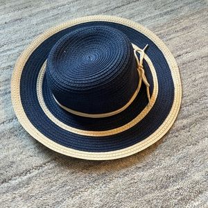 Never worn Janie and Jack hat